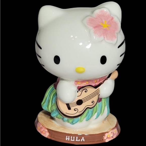 Hello Kitty blue sky hula guitar and flamingo tealight bundle - Picture 2 of 3